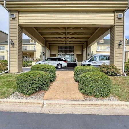 Comfort Suites Appleton Airport Exterior foto