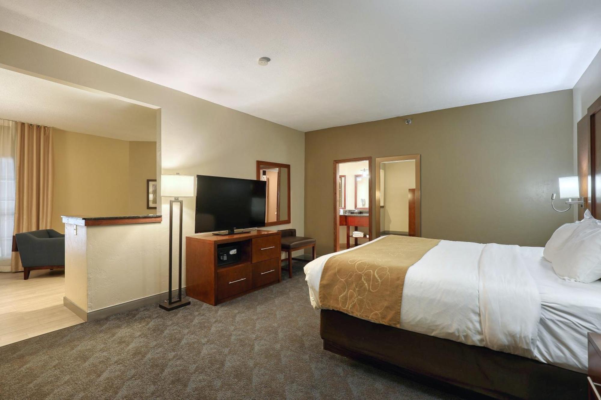 Comfort Suites Appleton Airport Exterior foto