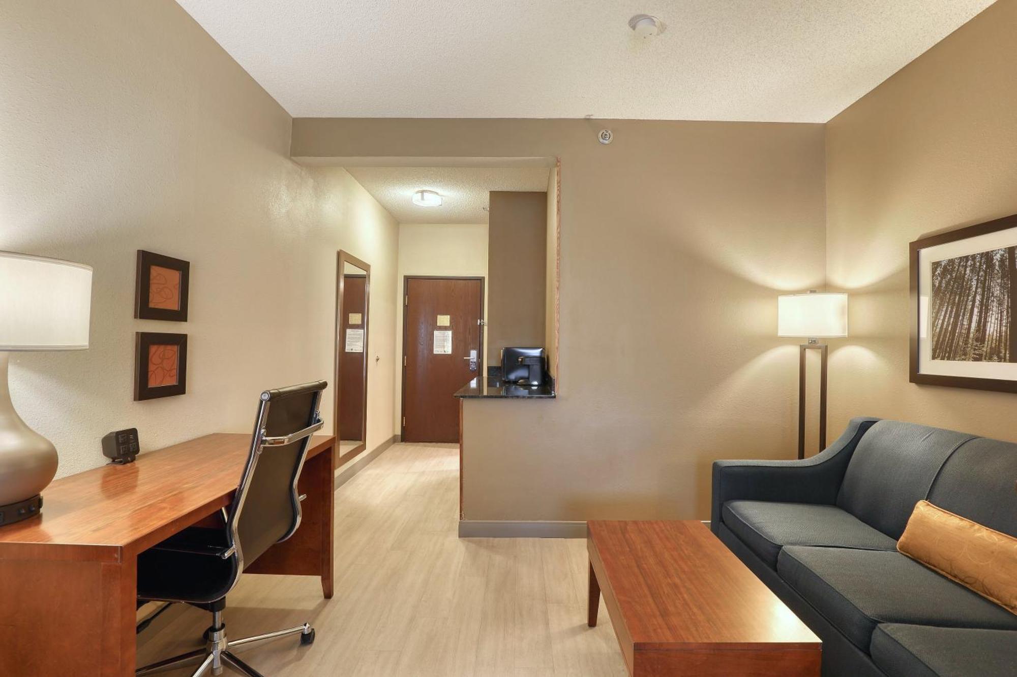 Comfort Suites Appleton Airport Exterior foto