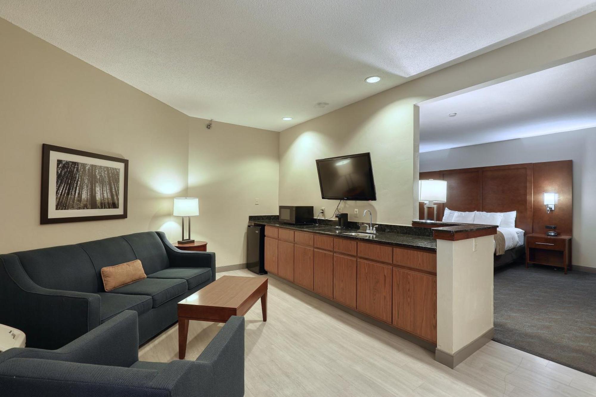 Comfort Suites Appleton Airport Exterior foto