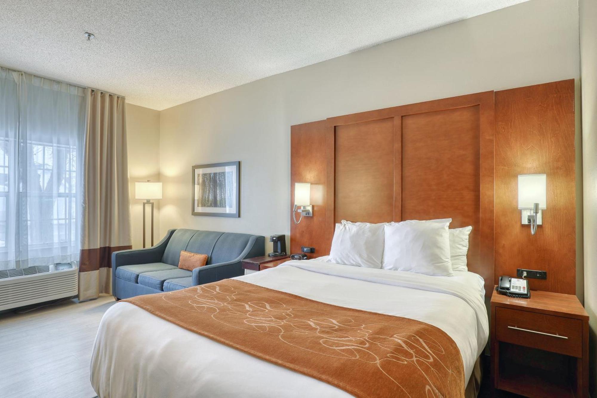 Comfort Suites Appleton Airport Exterior foto
