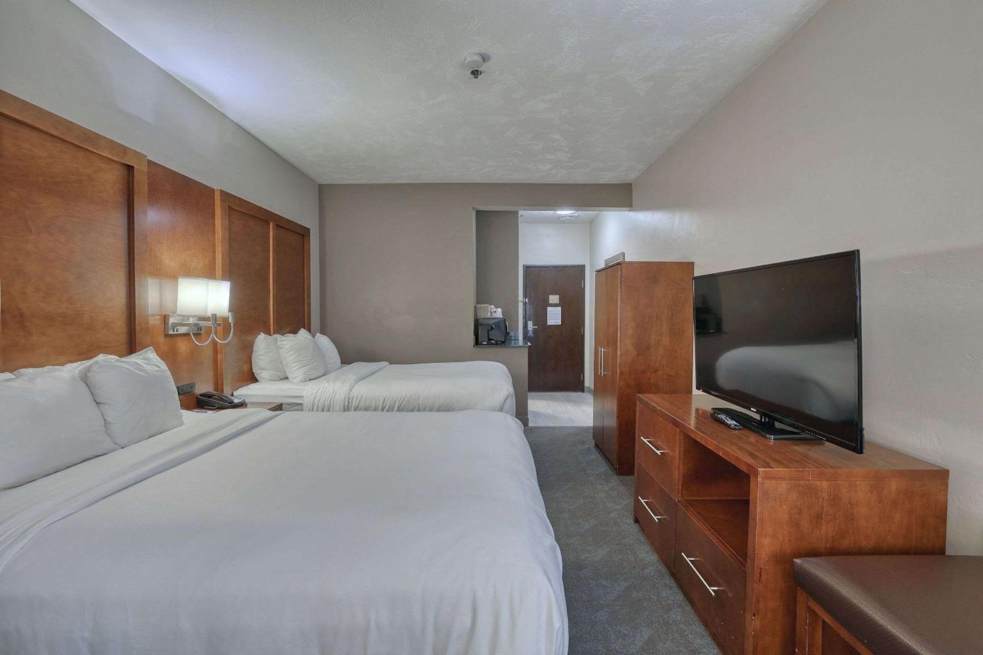 Comfort Suites Appleton Airport Exterior foto