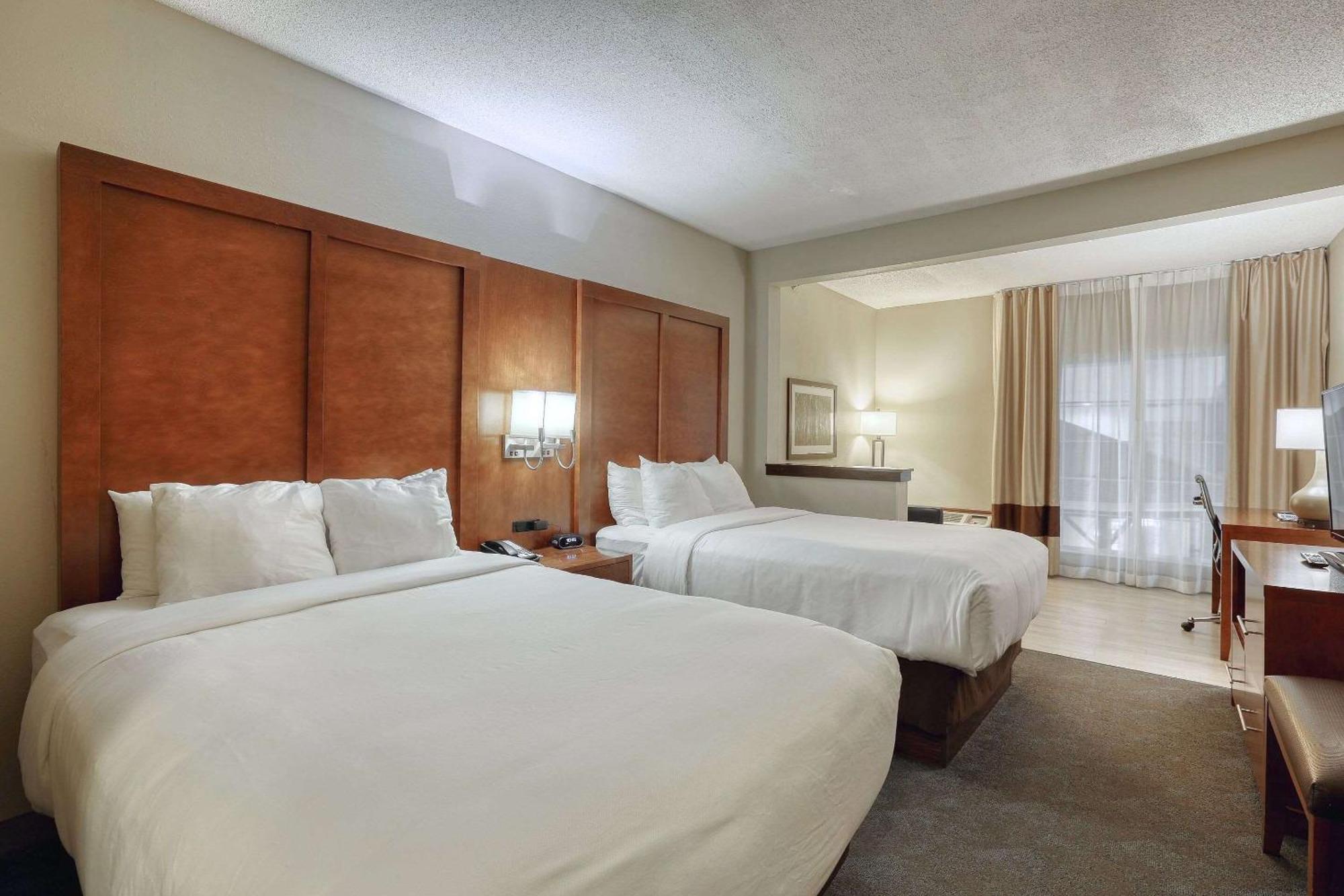 Comfort Suites Appleton Airport Exterior foto